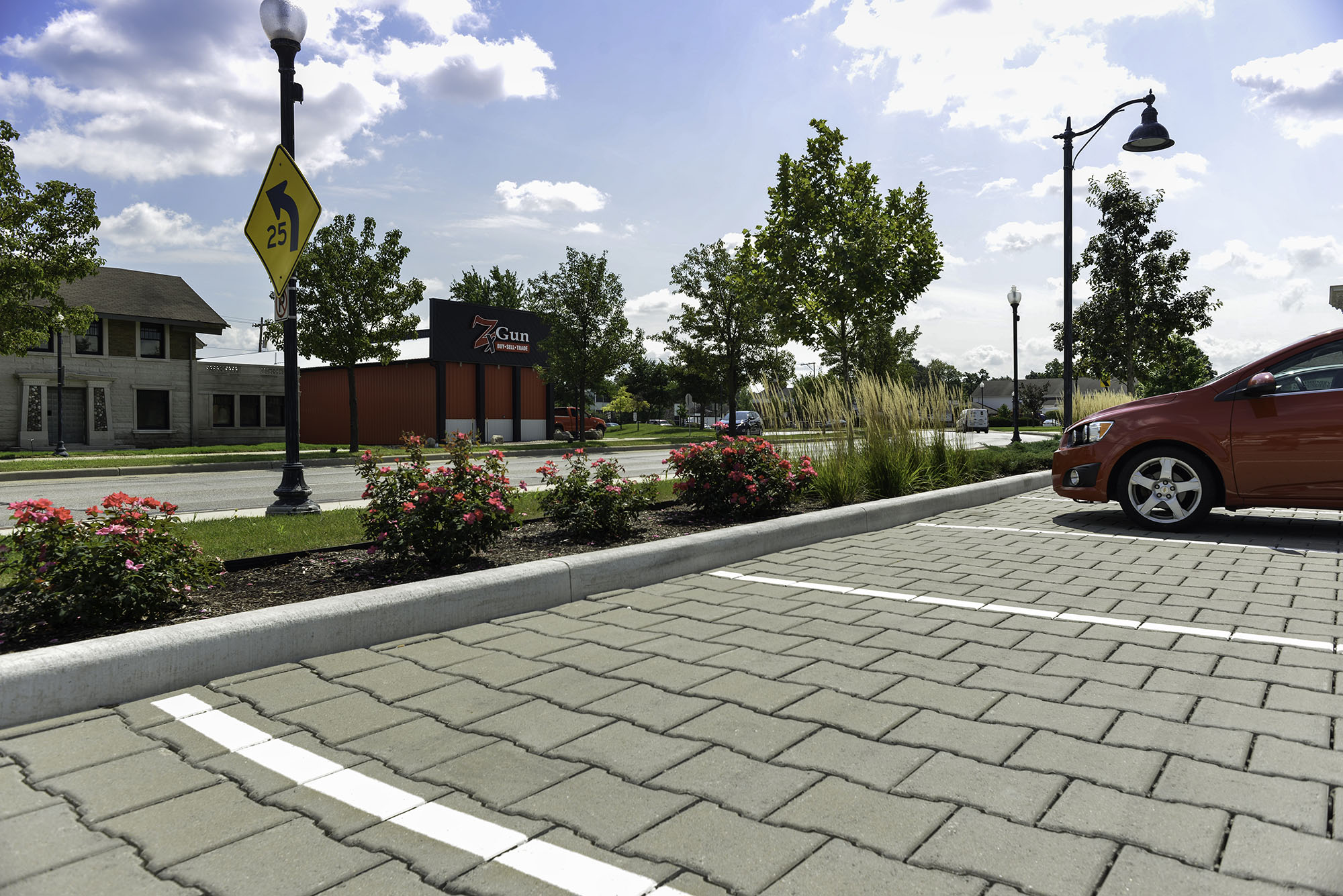 Jefferson Street Parking & River Race Drive