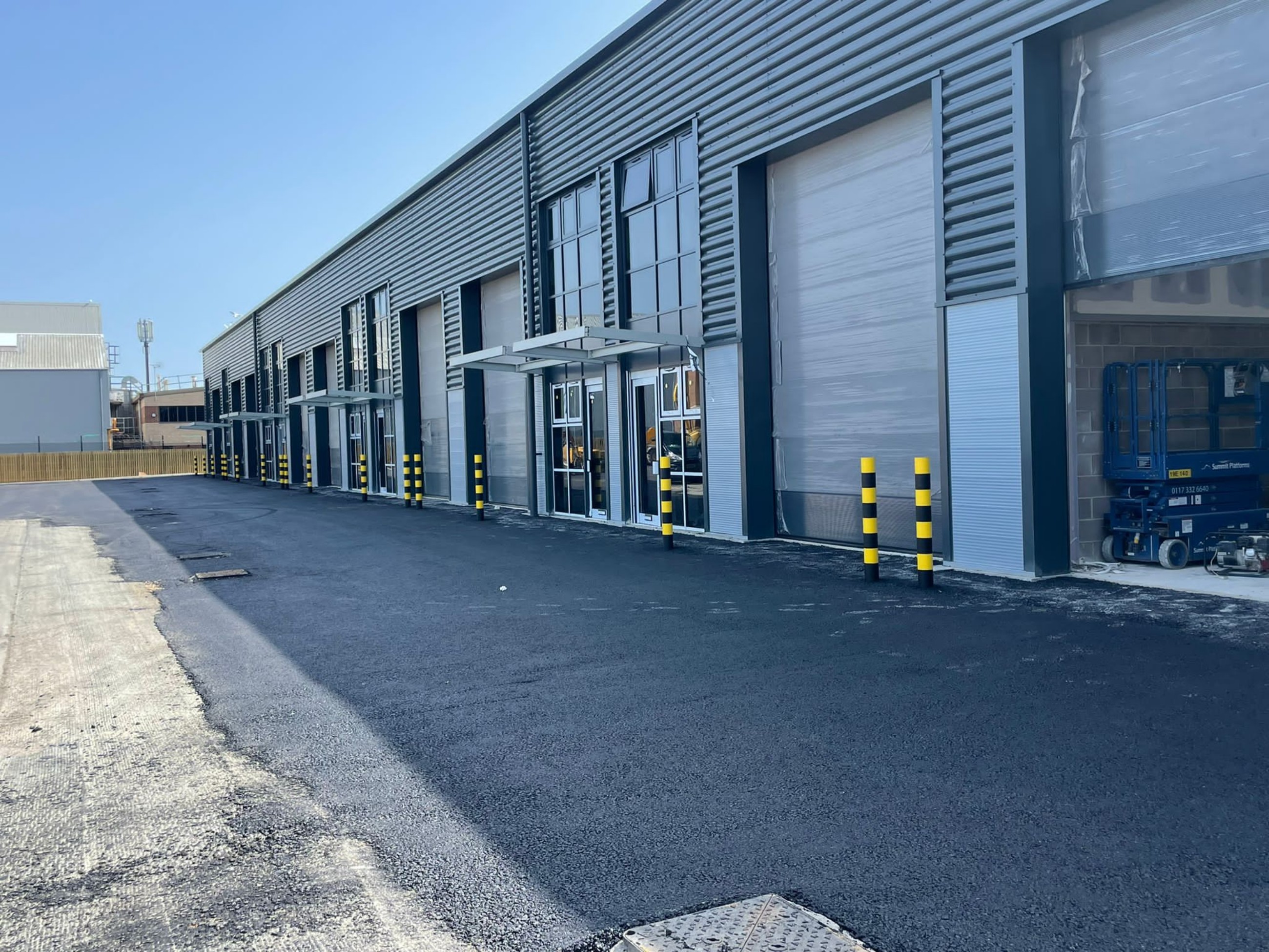 Warehouse Safety Bollards: Protecting Buildings, Equipment and Staff