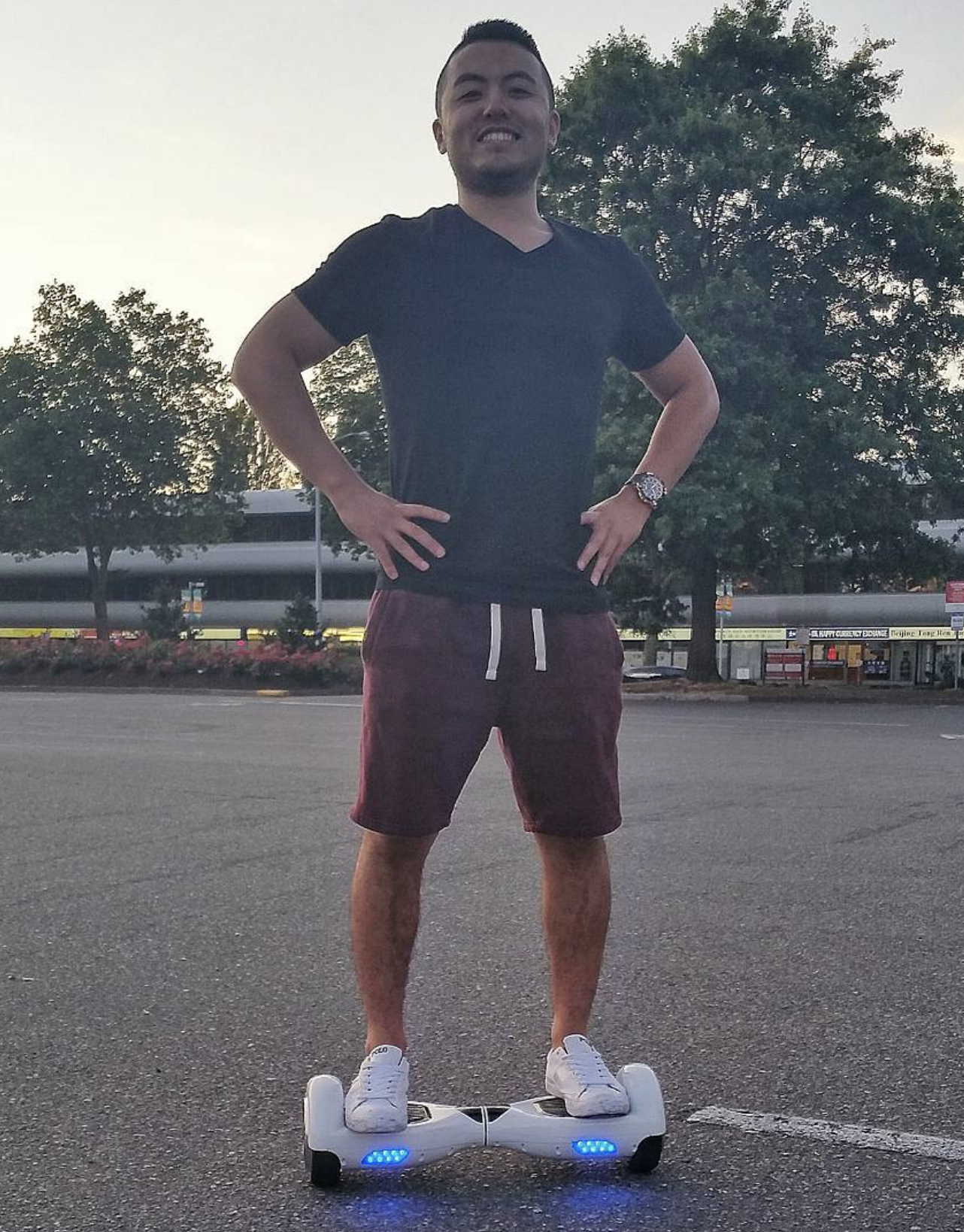 Full body image of Tom Wang in 2015