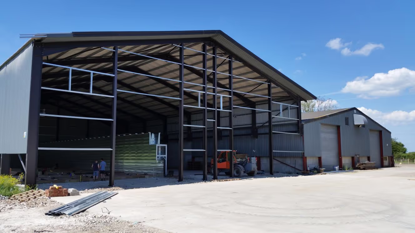 Steel framed agricultural building