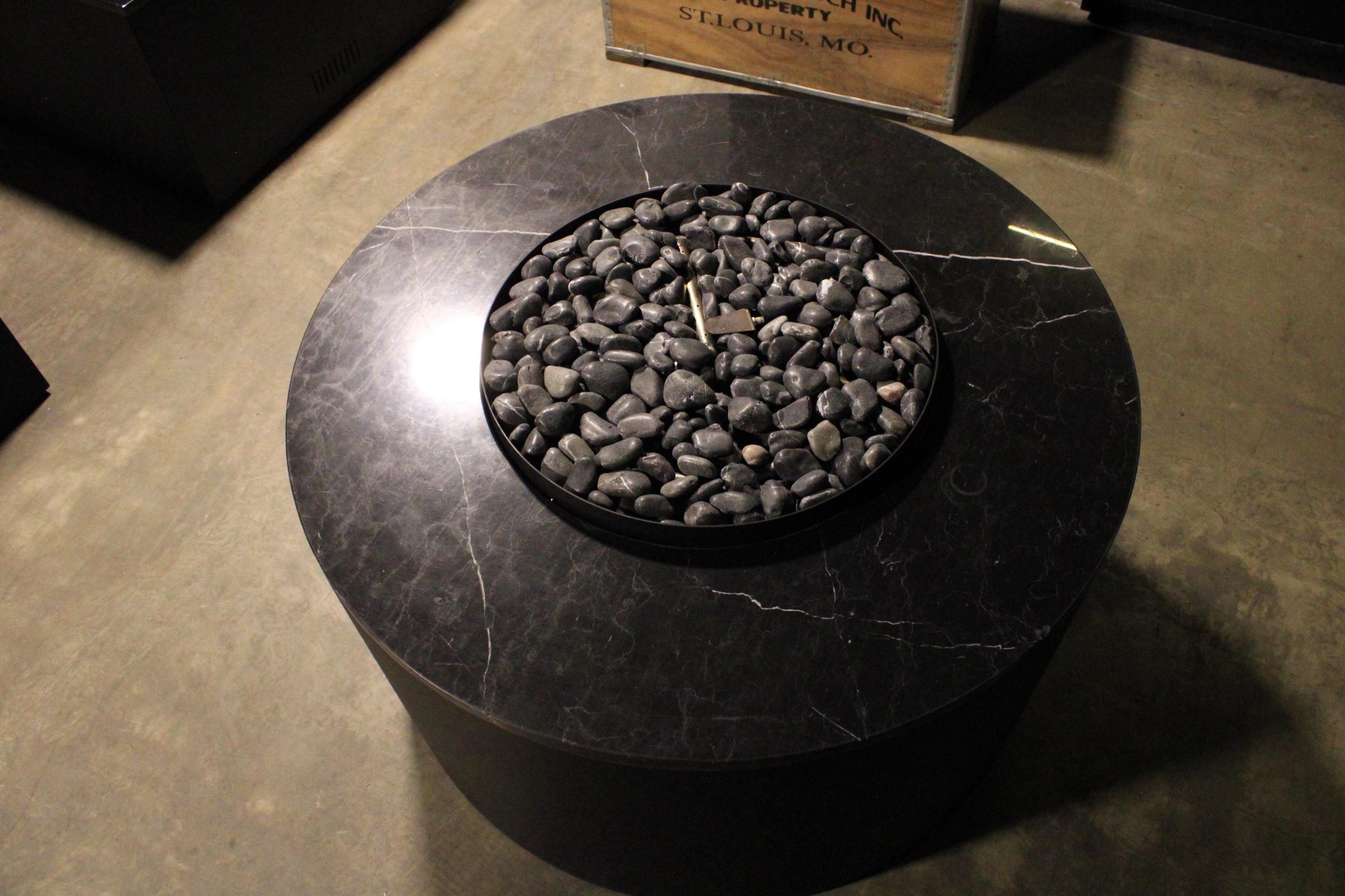 Round Firetable 95 Con cubierta de mármol Monterrey 