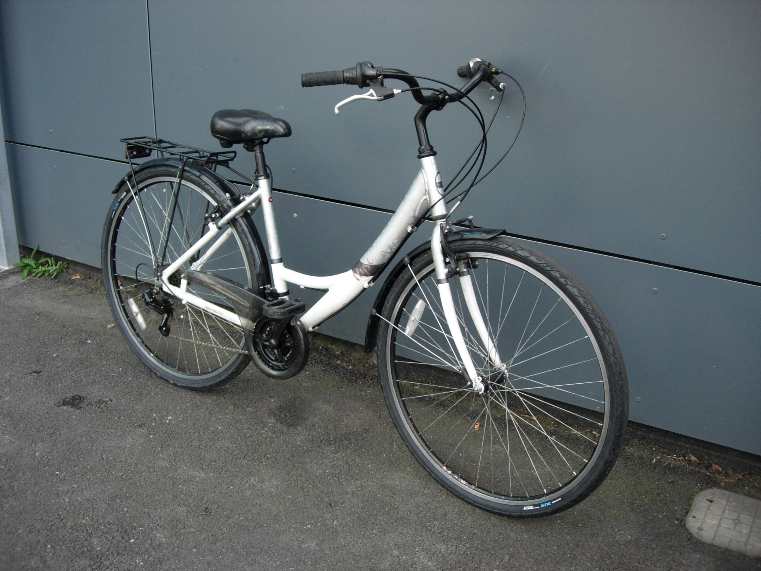 Apollo ' Elyse ' Ladies Town Bike