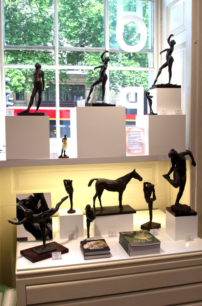 Small nesting plinths
