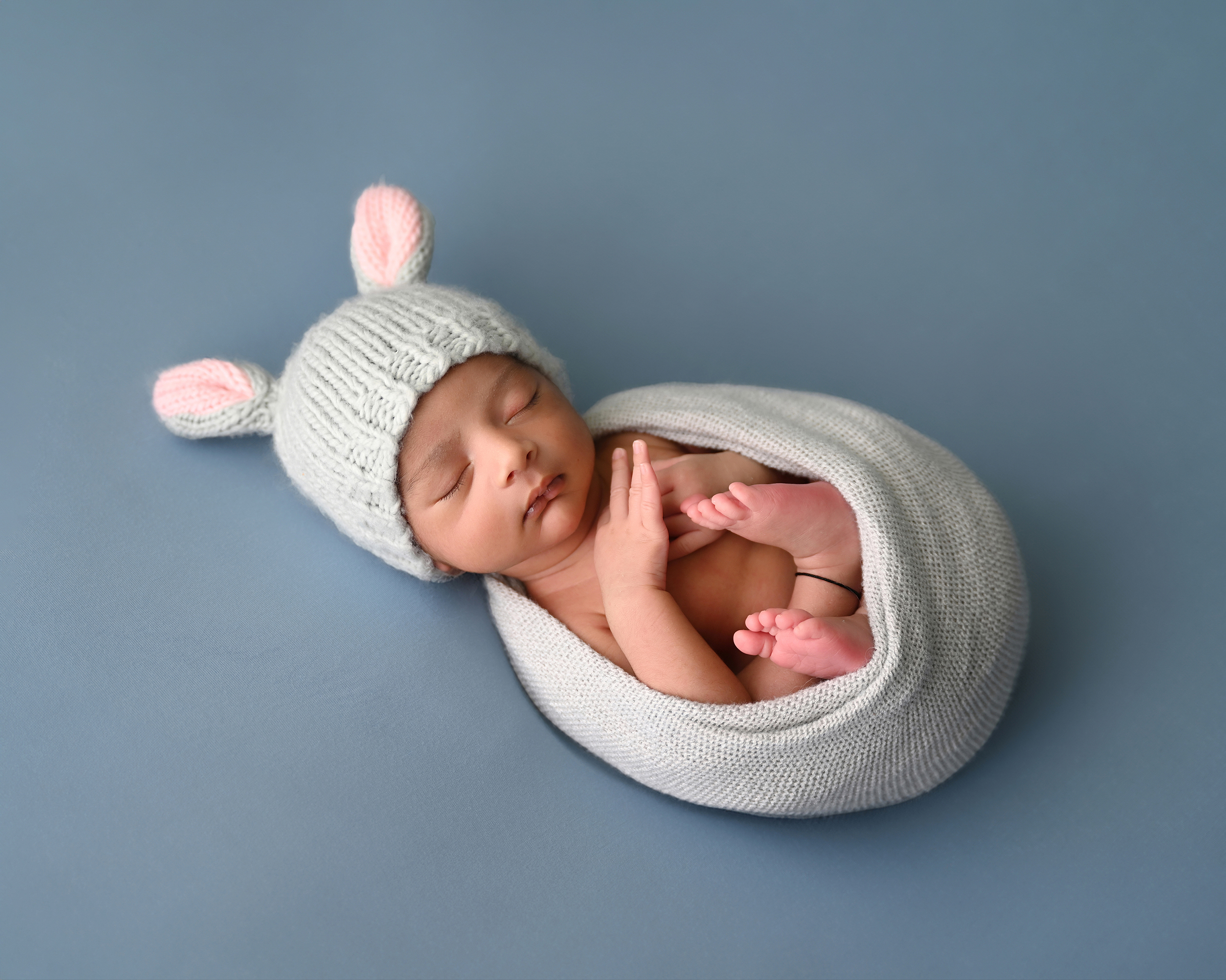 Golden Memories Photo Studio has exceptional quality standards and aims for perfection while keeping the pricing affordable.