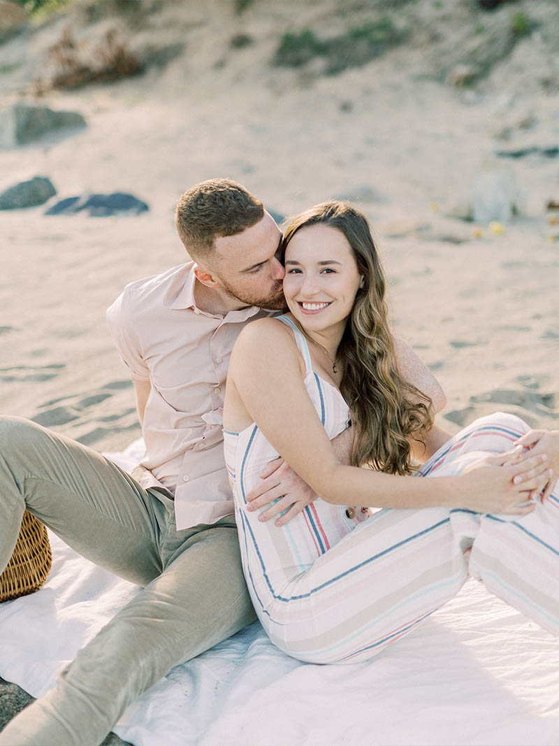 Charlotte and Patrick during their engagement photos in Quebec