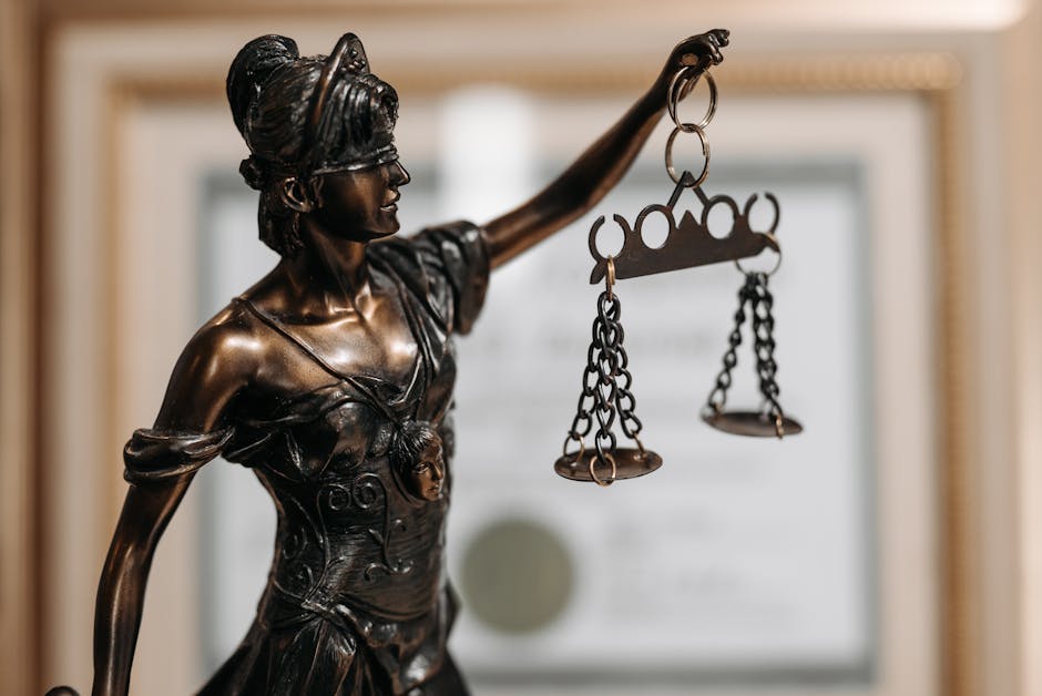 Legal scales balancing business relationships and compliance in B2B debt collection - b2b debt collection agency Legal scales balancing business relationships and compliance in B2B debt collection - b2b debt collection agency