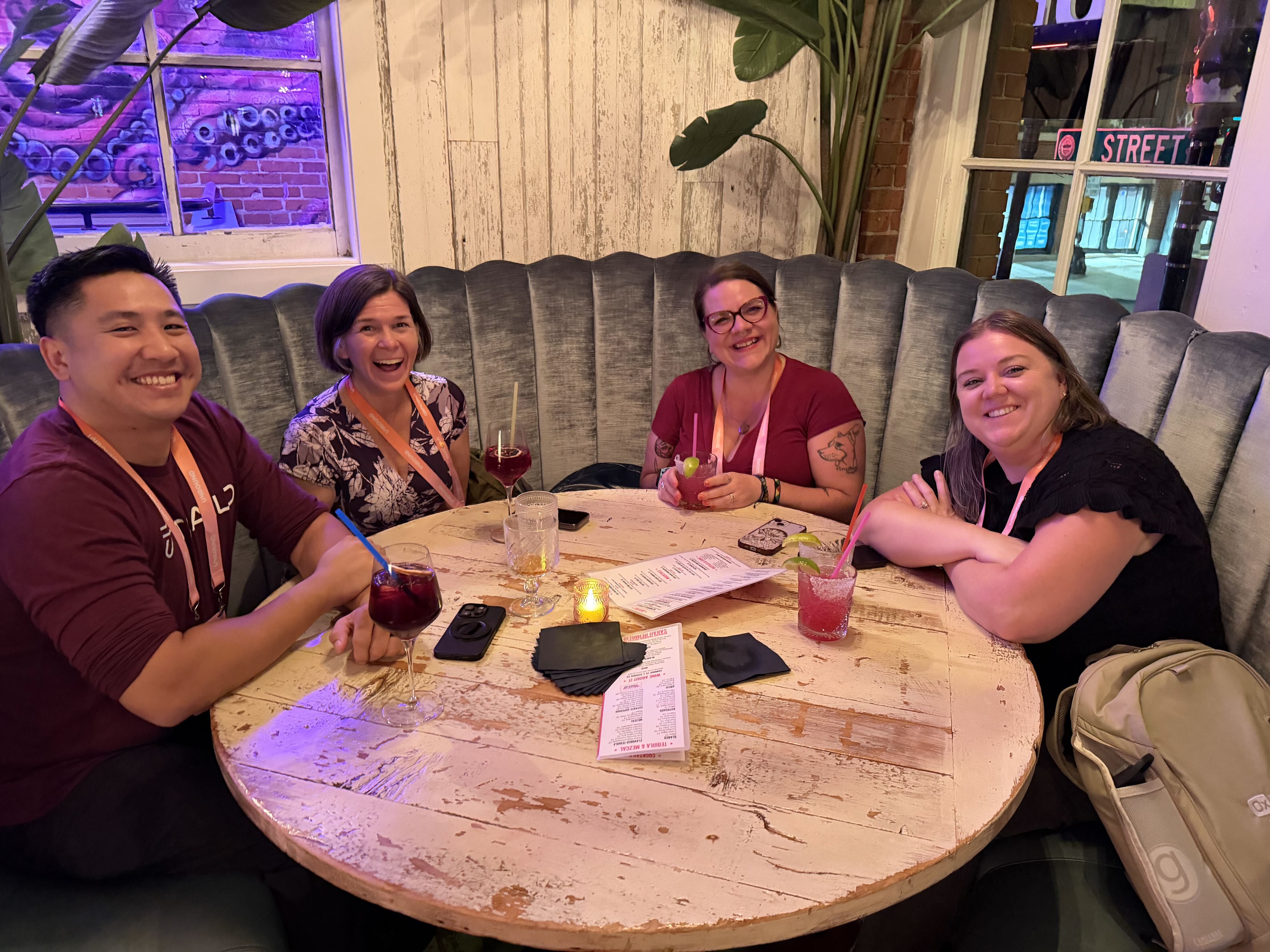 GTM leaders sharing drinks at the Avoma UNBOUND dinner