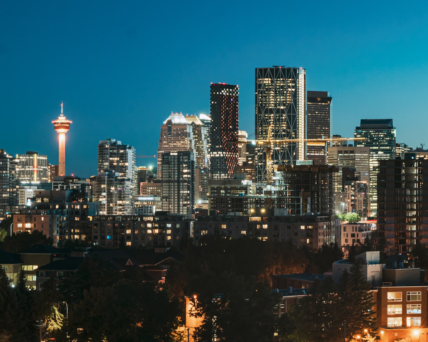 Vertical Impression elevator advertising screen in building lobby
