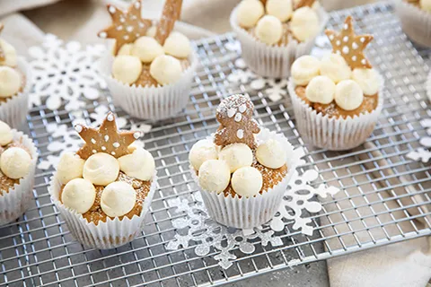 Gingerbread Cupcakes with Cinnamon Latte Icing