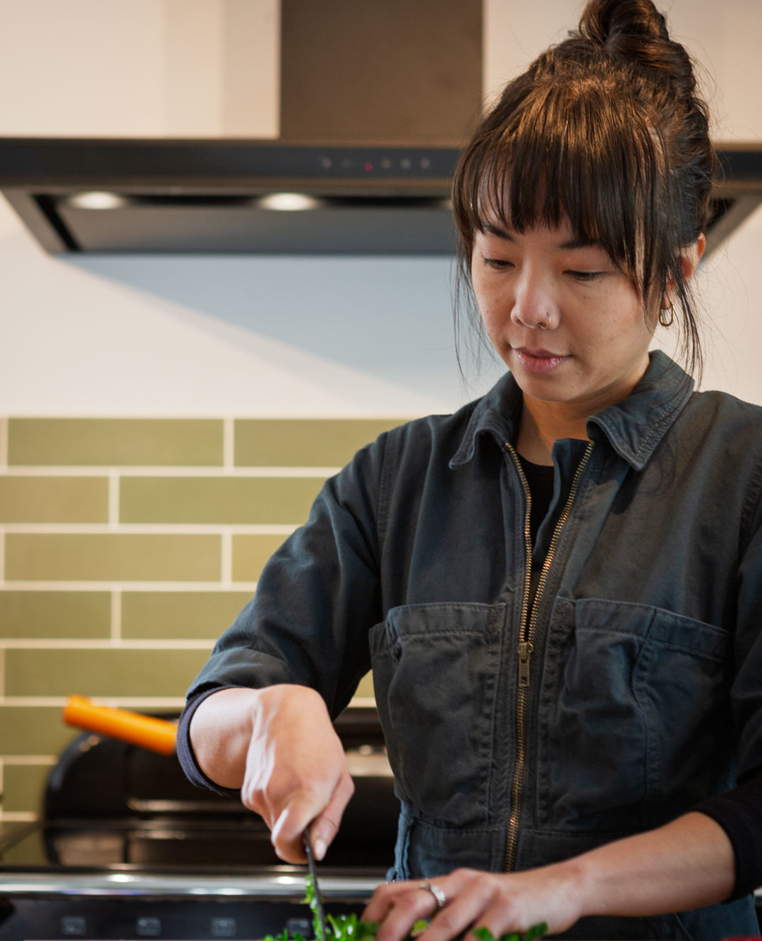 Meet Ashley Goh — the creative force behind @whogivesafood known for her honest, feel-good approach to home cooking.

Her kitchen reflects t
