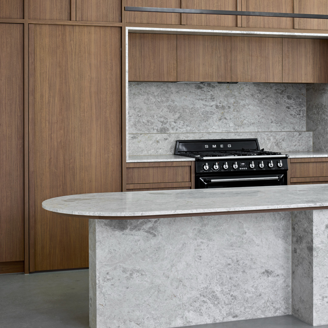 A Masterclass in Minimalist Luxury 🤎🖤🩶

This Design by AD kitchen is a celebration of refined elegance and architectural harmony, blendin