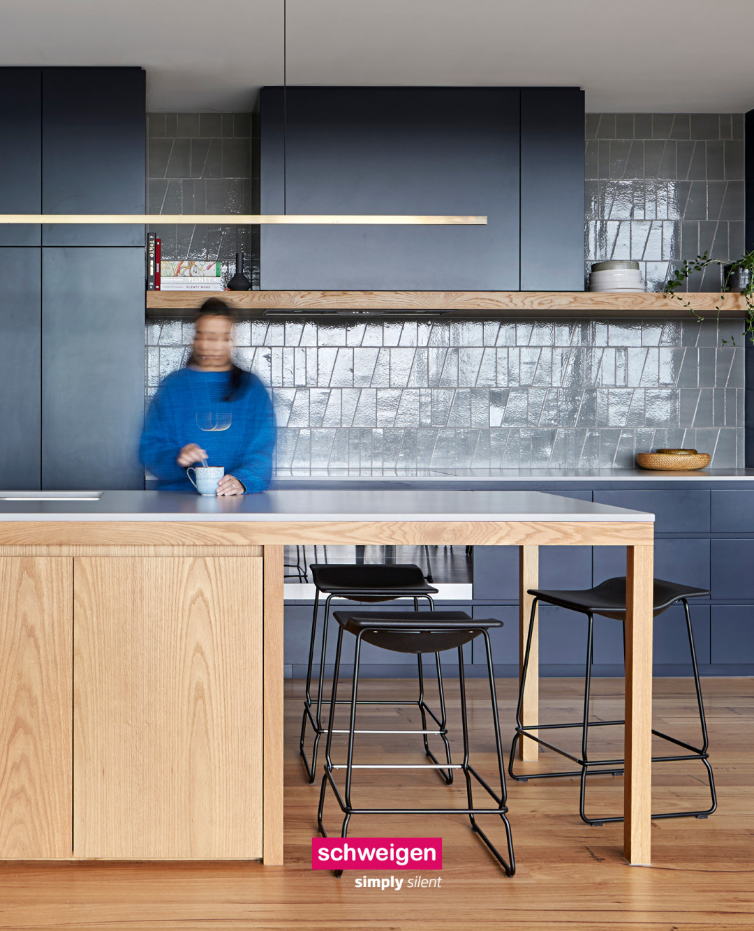 A kitchen that feels calm.

Silence transforms cooking into a smoother, more enjoyable experience—turning your kitchen into a relaxing, invi