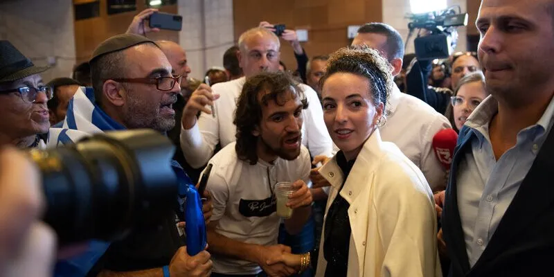 הקופה הציבורית: 400 אלף שקל לשני יועצים פוליטיים לשרה להגנת הסביבה