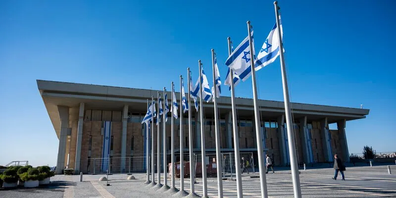 פול גז בניוטרל: בכנסת דווקא מדברים הרבה מאוד על יוקר המחיה ועל משבר הדיור