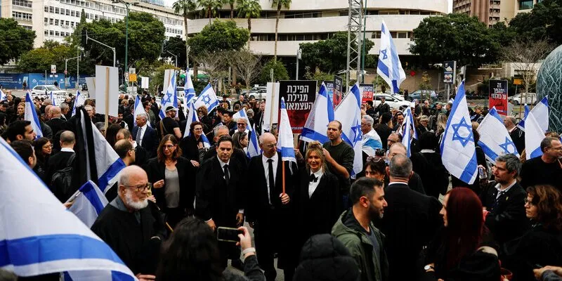 מדינת כל פרקליטיה: פי 2 עורכי דין מרופאים, שוטרים ועו"סים