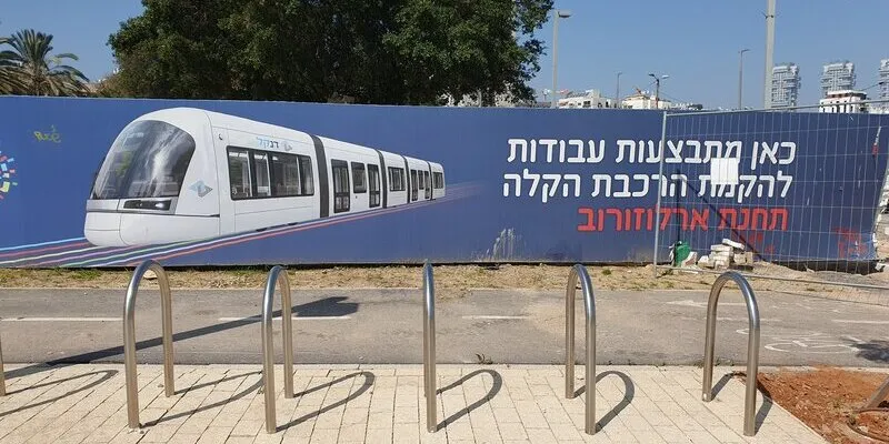 לא קלה הדרך: הקו האדום אמור היה להתחיל לפעול החודש. אז היה