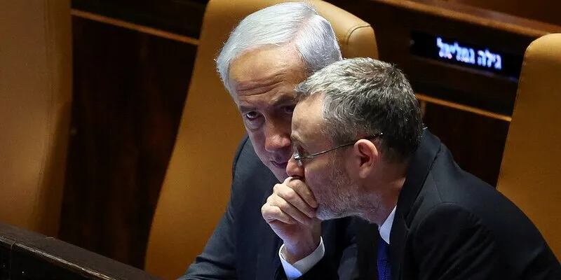 זה סביר? המדינה בוערת ובמפלגת השלטון רוב השרים יושבים על הגדר