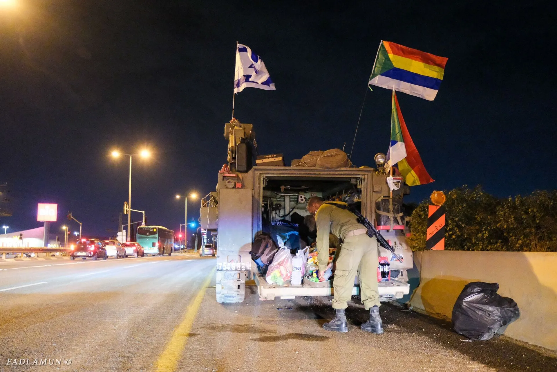 דגל ישראל ודגל העדה הדרוזית על כלי רכב של צה"ל. צילום: פאדי אמון