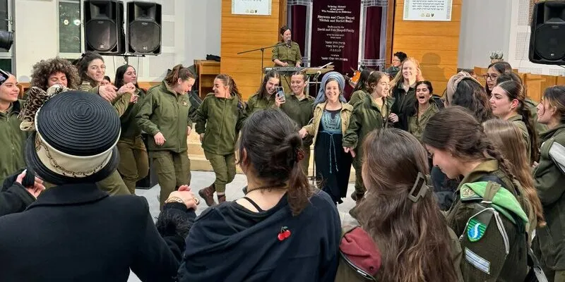 מהאולפנה לצה"ל: המלחמה חיזקה את מגמת ההתגייסות של צעירות דתיות 