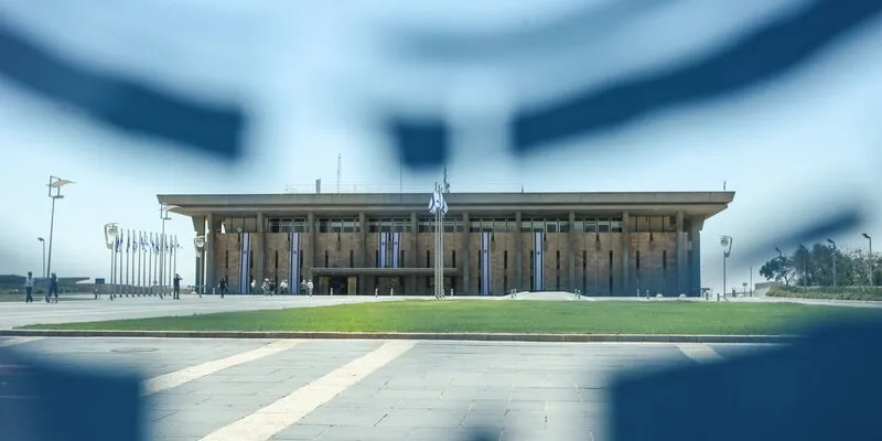 הכנסת חוזרת מפגרה. אז מה?