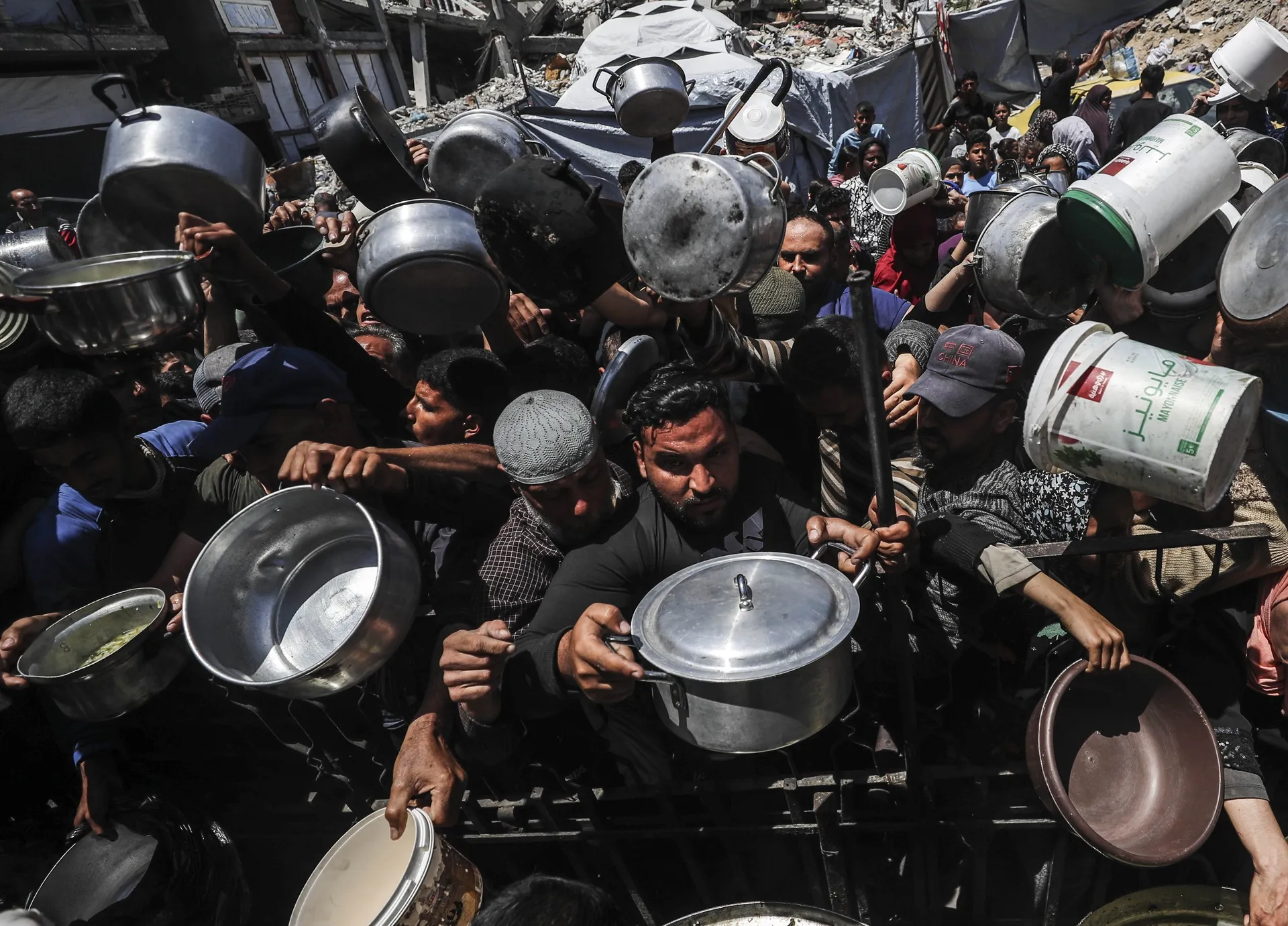 Food distribution in Jabalia last week. Photo: Reuters