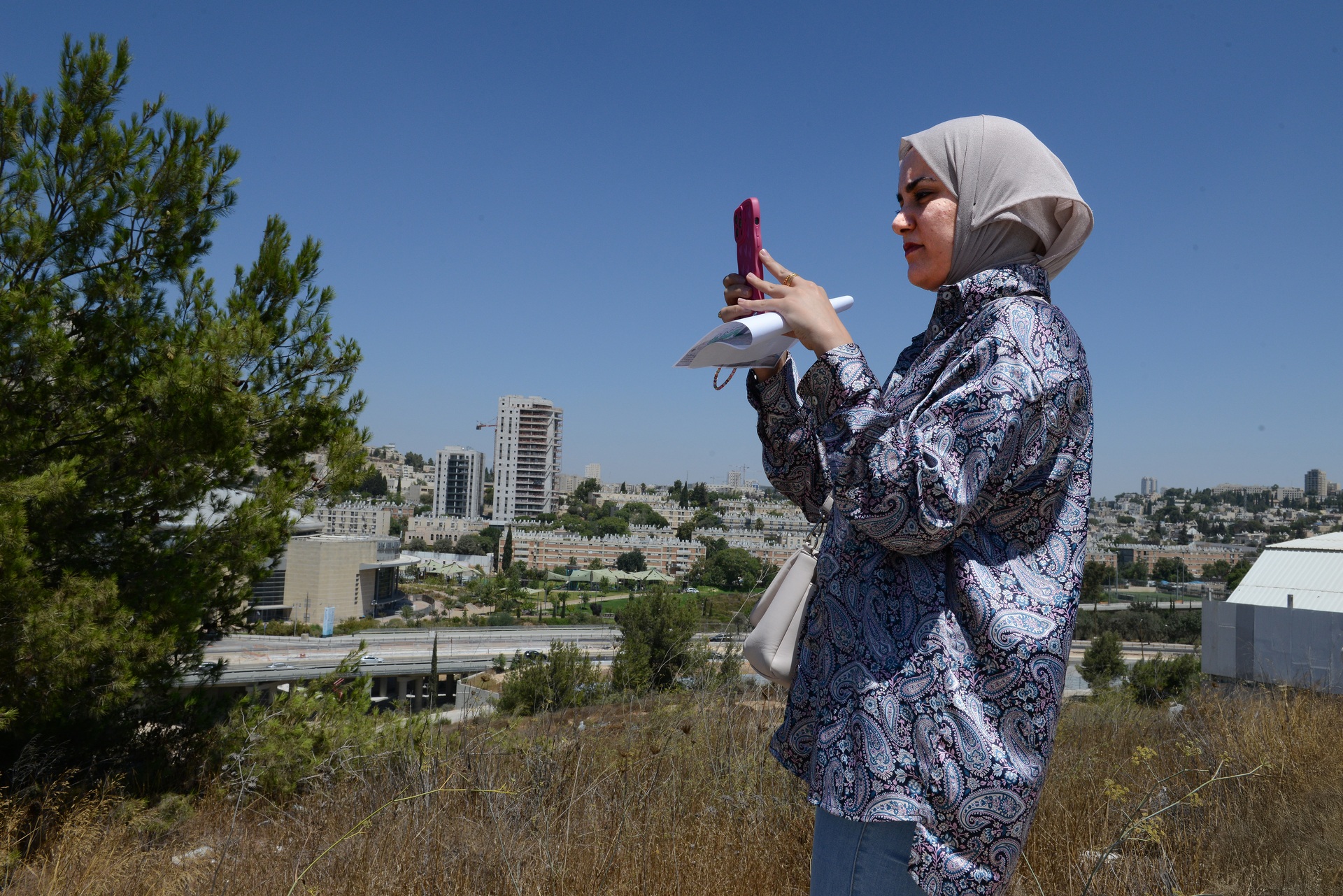 רוואן שלאלדה: "אני צריכה דברים שיגרמו לי להרגיש שאני חלק מהעיר הזו, מהשכונה הזו". צילום: איל יצהר