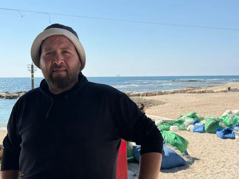 הדייג פוזי ג’רבאן. צילום: יחיא אמל ג'בארין