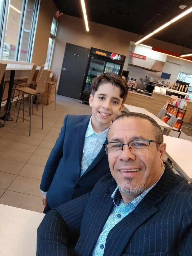 היתם ח'לאילה ובנו. צילום באדיבות המצולם