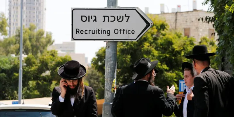 כל שנות ההשתמטות: איך התגלגל העיוות - שלב אחרי שלב