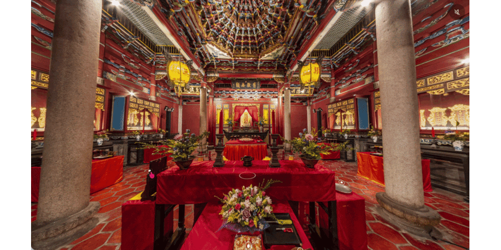 Beyond the visual tour, the platform is a digital educational hub powered by interactive hotspots. Clicking these hotspots reveals the teachings of Confucius, the symbolic significance of the temple's architecture, and the history of traditional ceremonies. Through dynamic pop-ups with close-ups and audio, this hands-on discovery process preserves Taiwanese heritage in a highly engaging way.