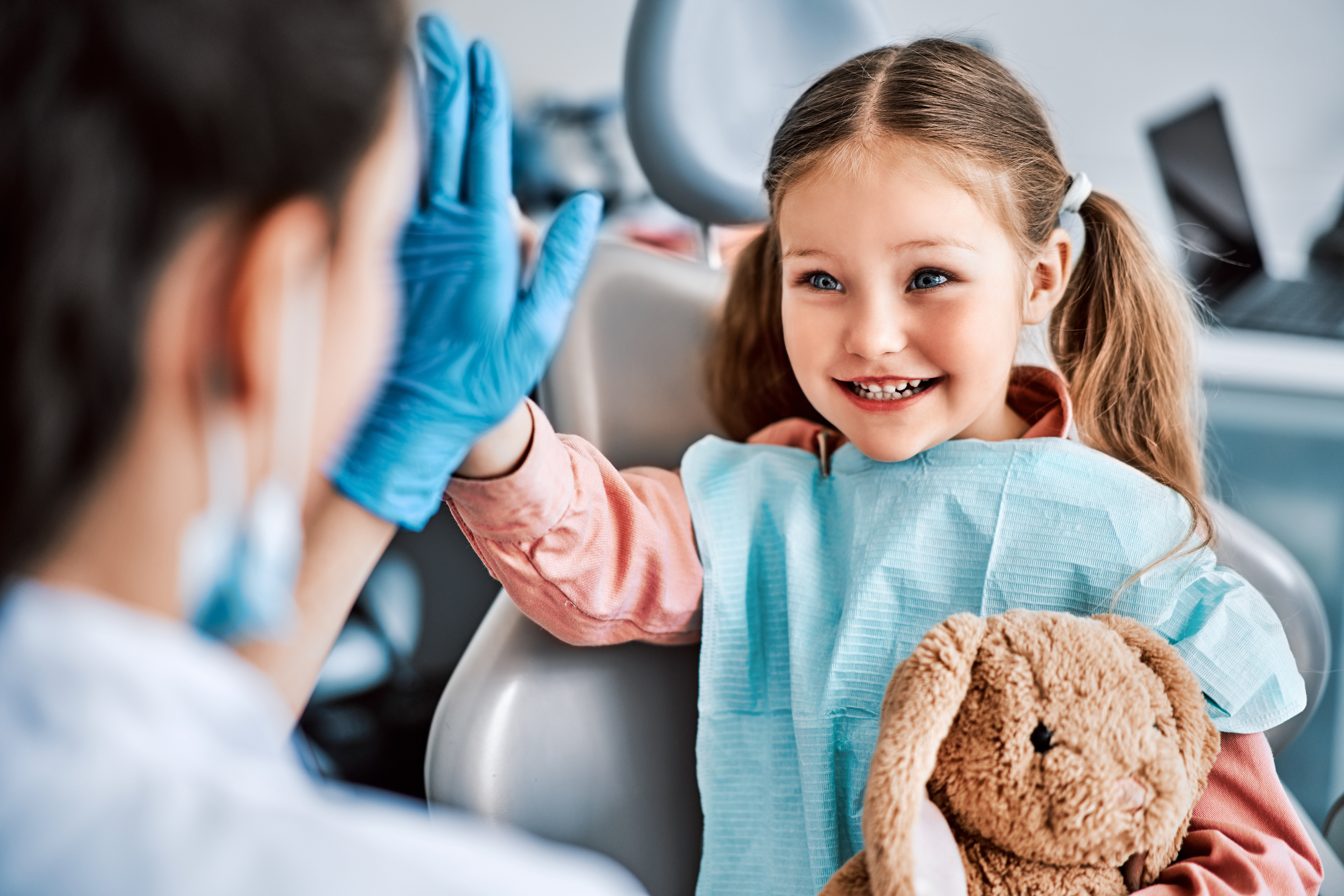5 Essential Differences: What to Expect at a Children’s Dentist vs a Regular Dentist