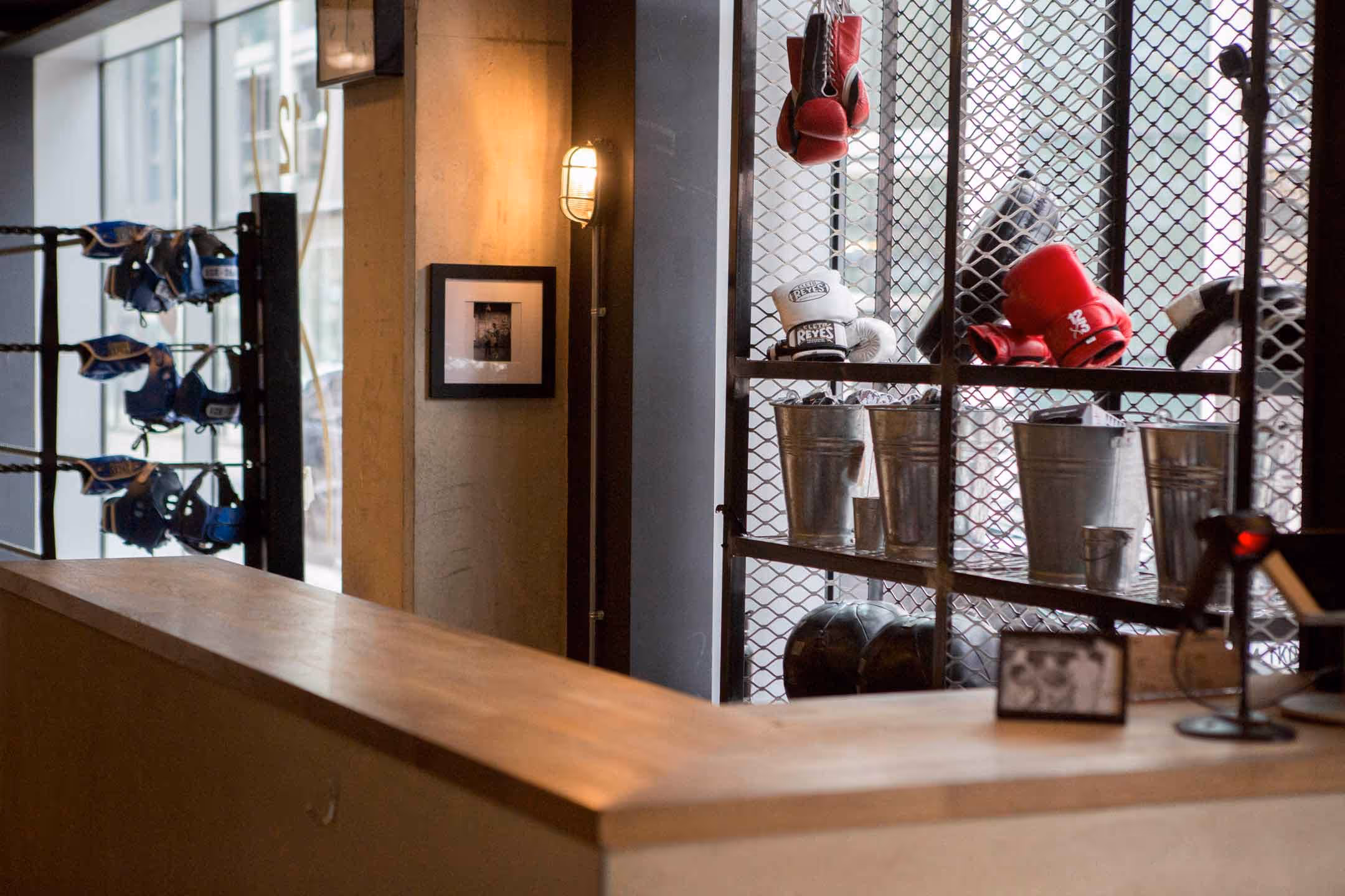 femal boxing coach and boxer training
