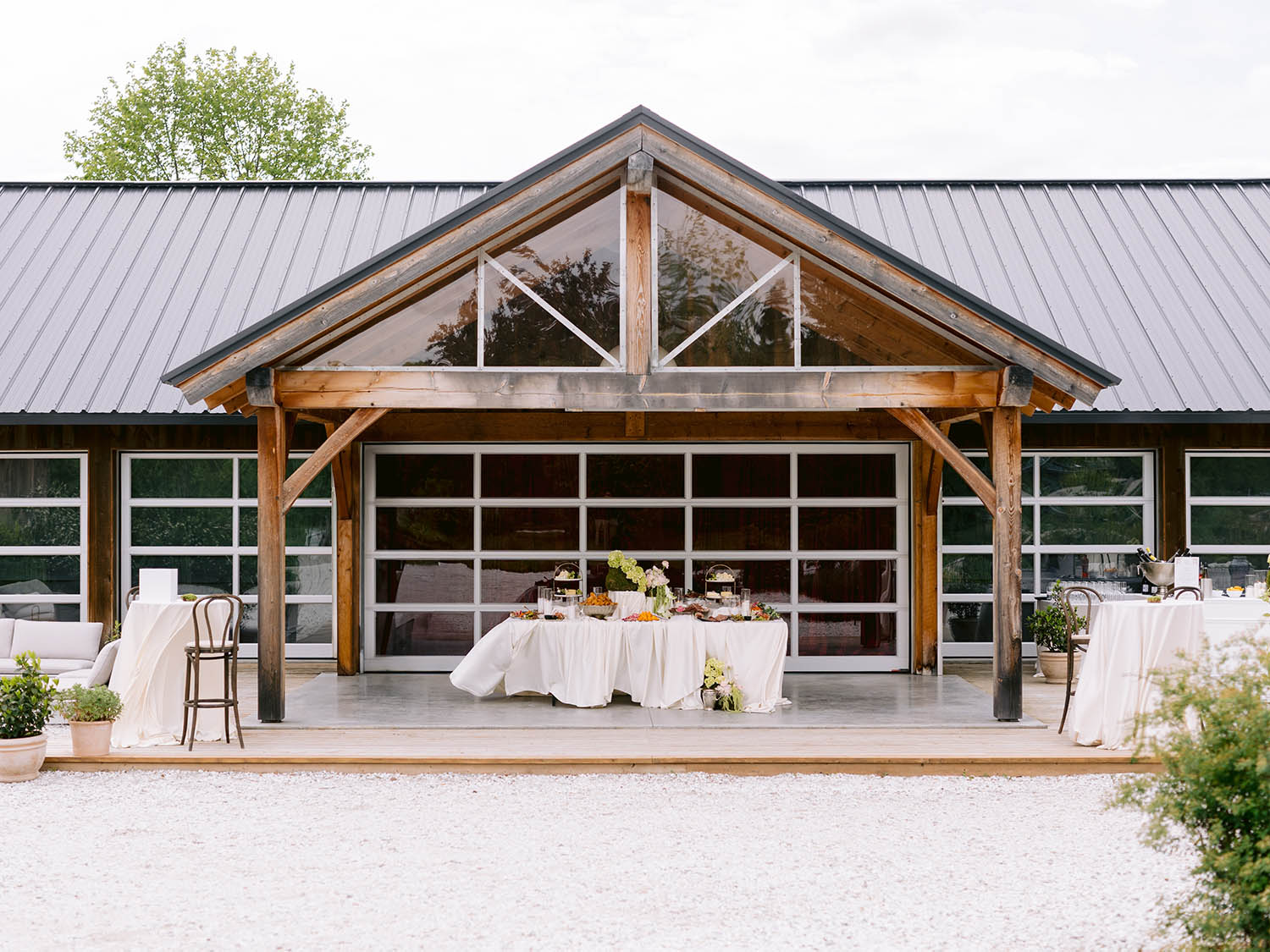 Le Peaches & Cream Wedding