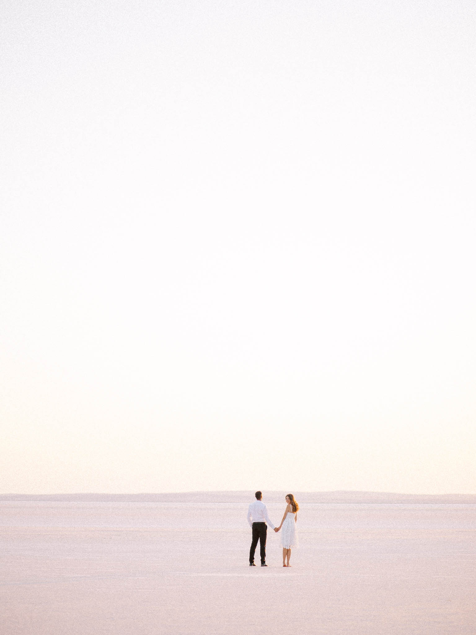 Post-wedding photo session at Tuz Gölü salt lake in Turkey - image 15