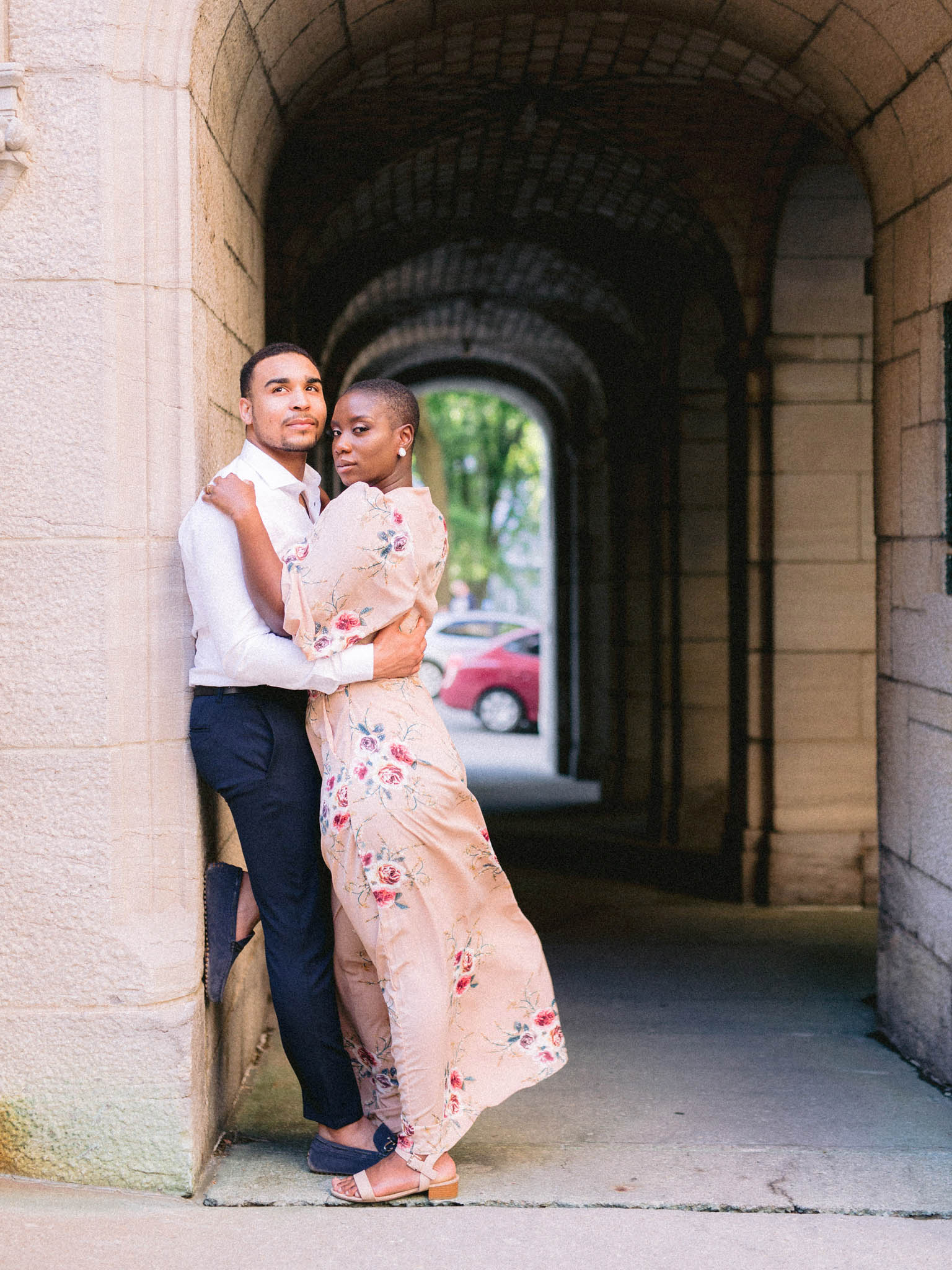Romantic engagement session in Old Quebec City - image 2