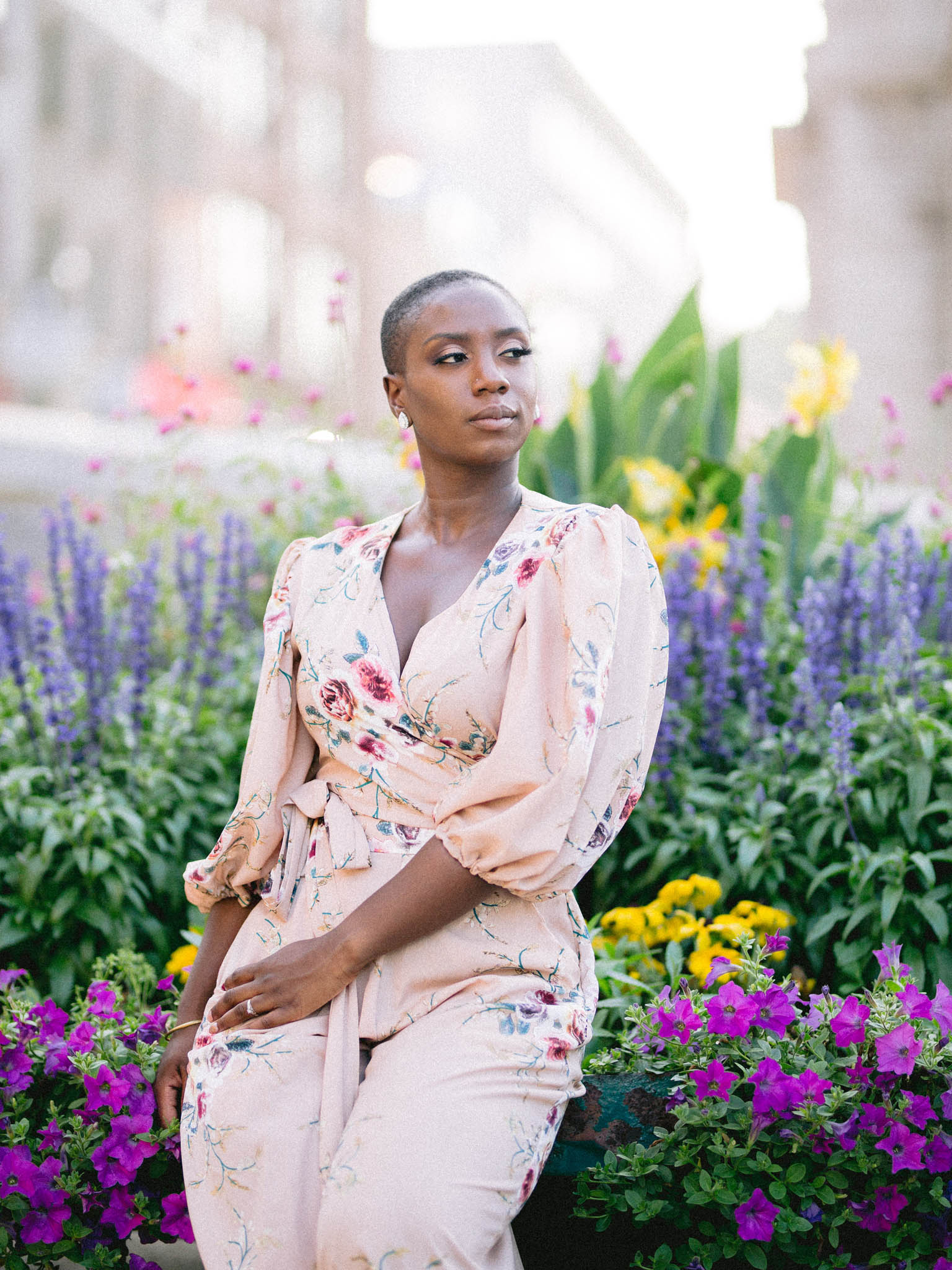 Romantic engagement session in Old Quebec City - image 8