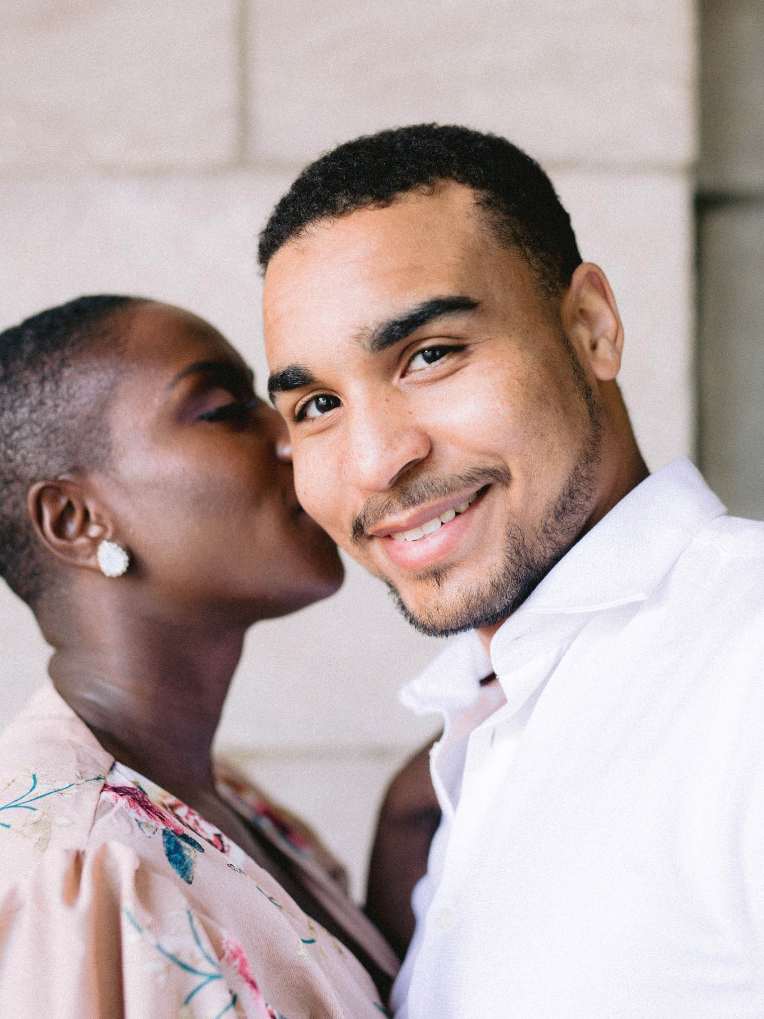 Romantic engagement session in Old Quebec City - image 4
