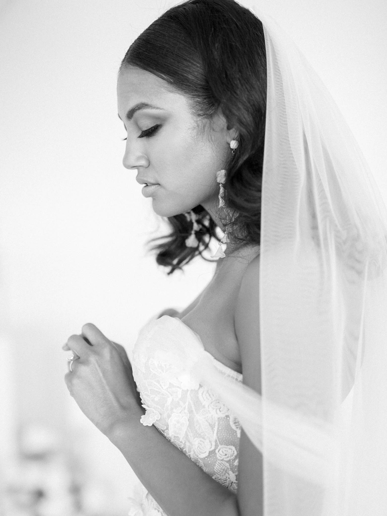 Blush and grey wedding editorial in Montreal - image 9