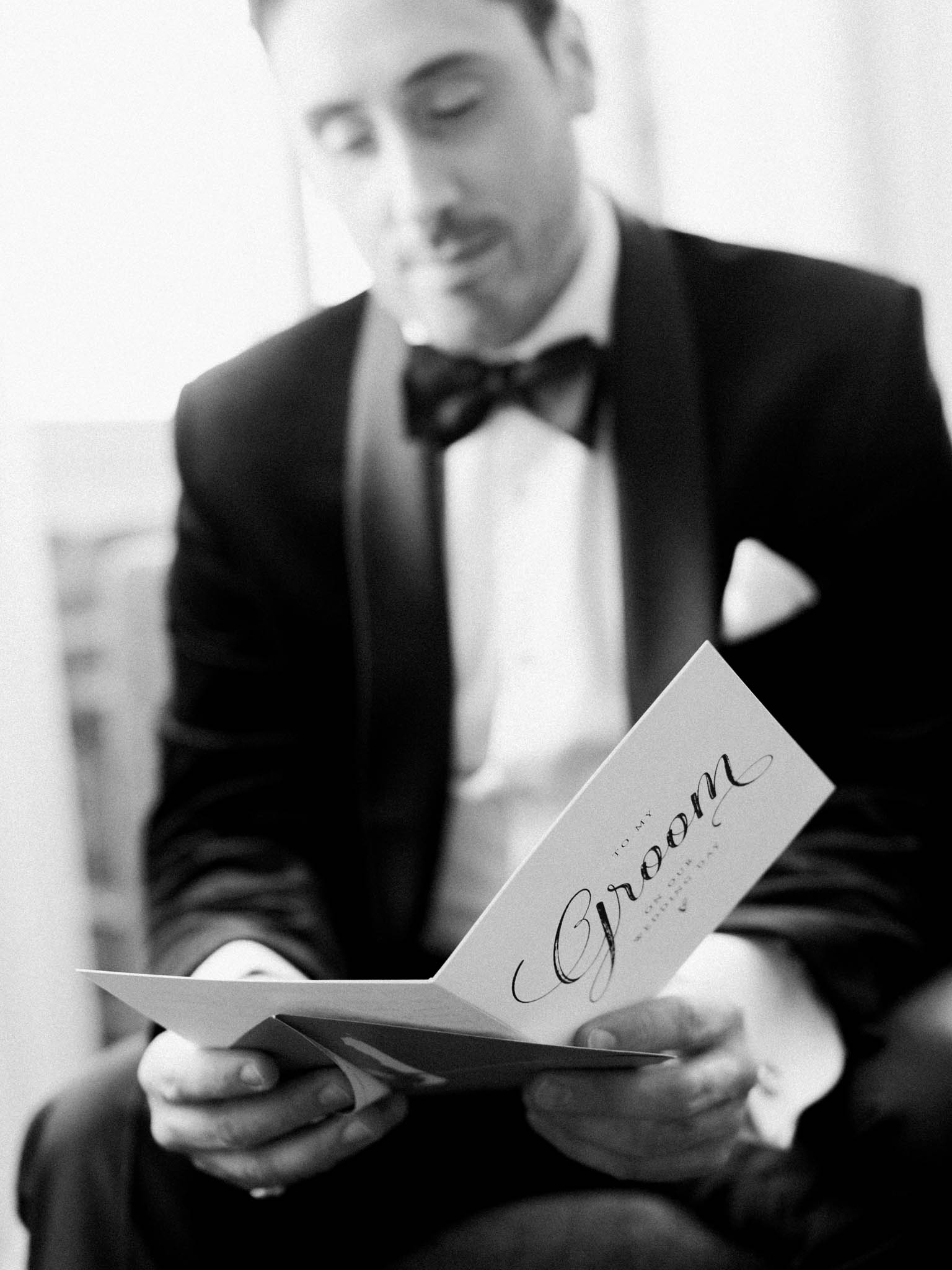 Elopement at Musée de l'Amérique francophone in Quebec City - image 8
