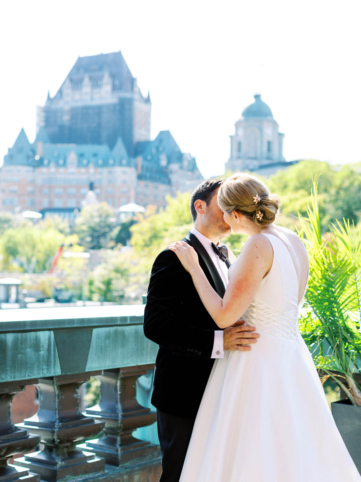 Elopement at Musée de l'Amérique francophone in Quebec City - image 10