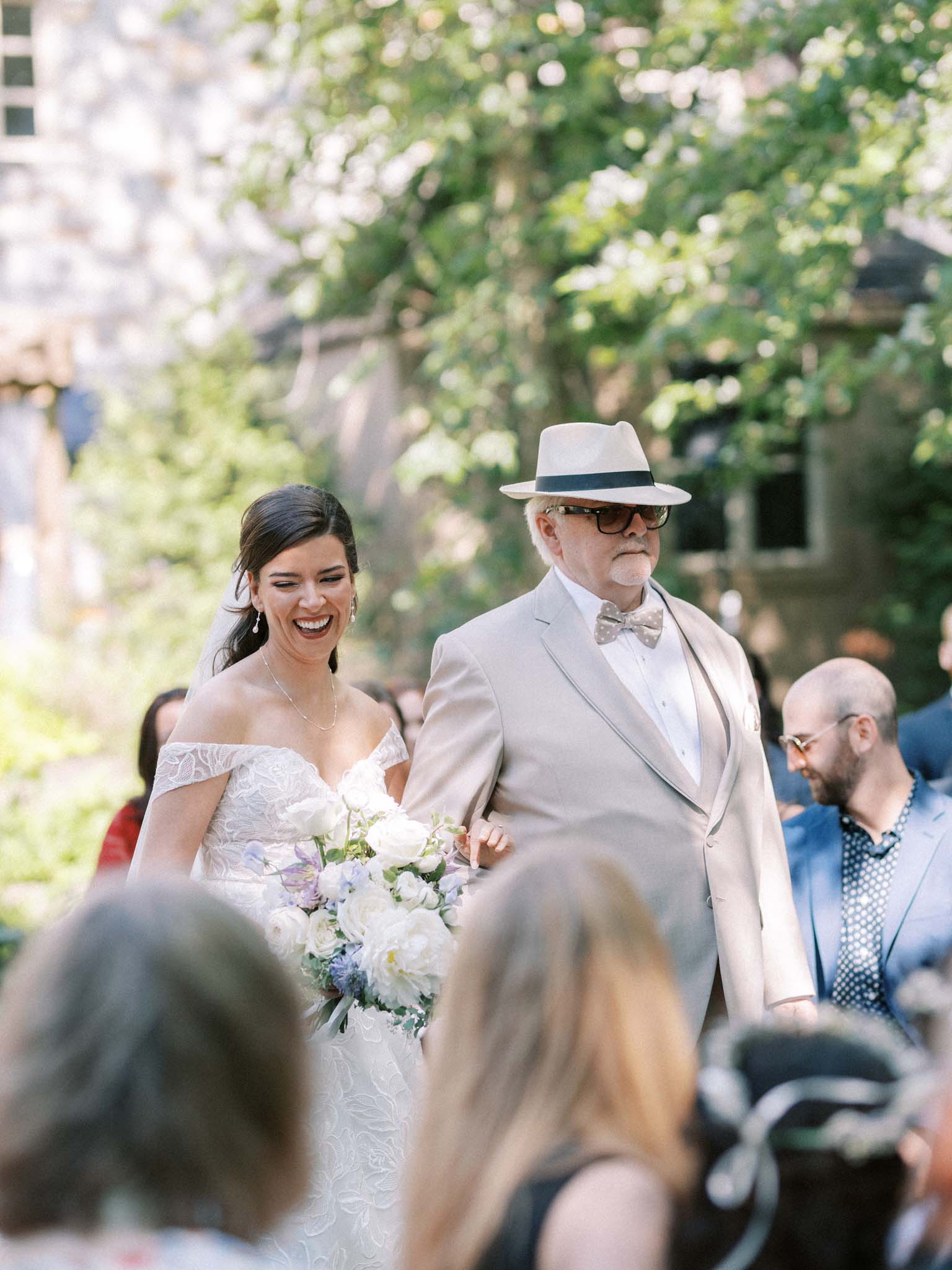 Wedding at Château Taillefer Lafon vineyard near Montreal - image 17