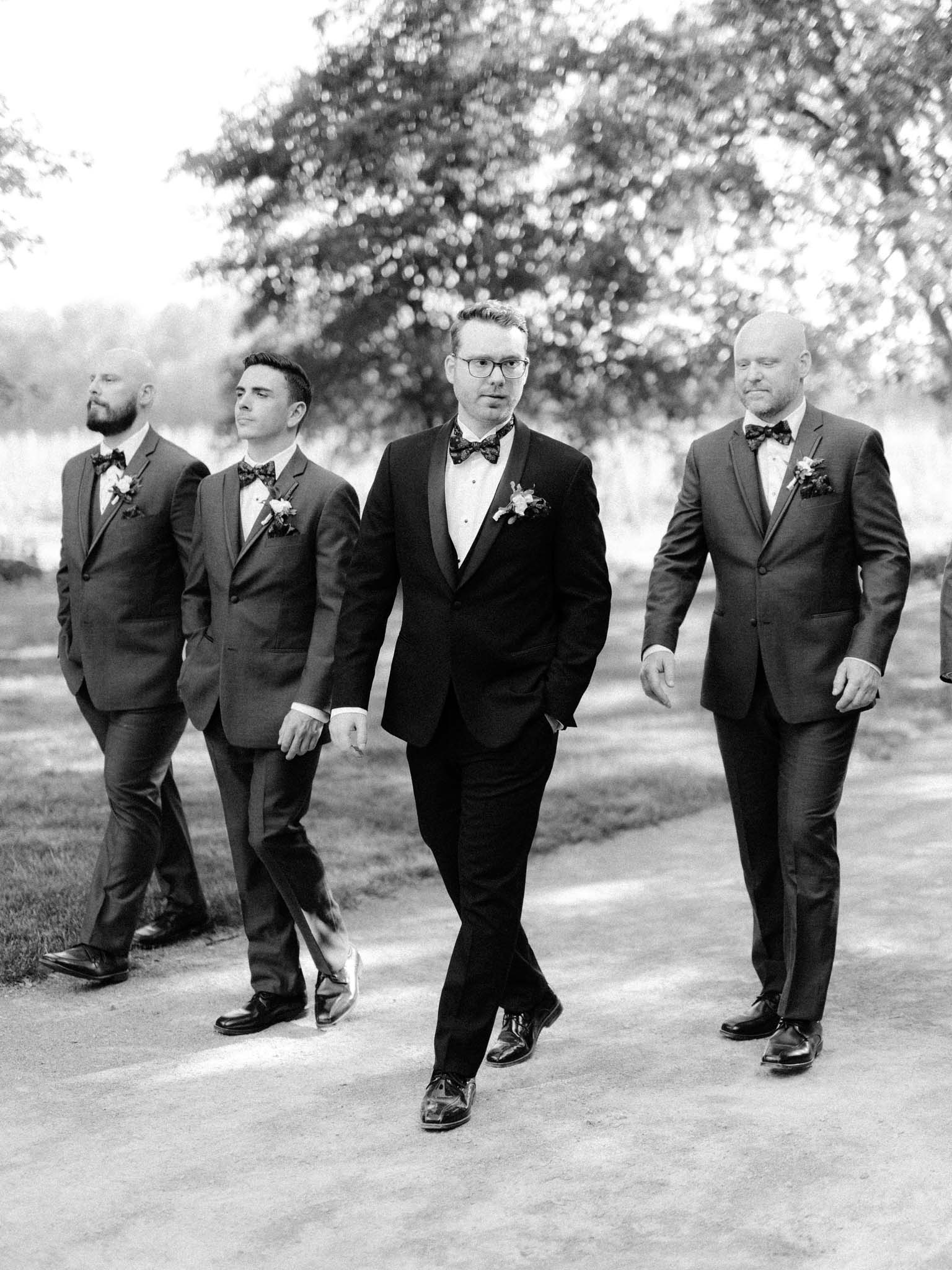 Wedding at Château Taillefer Lafon vineyard near Montreal - image 23