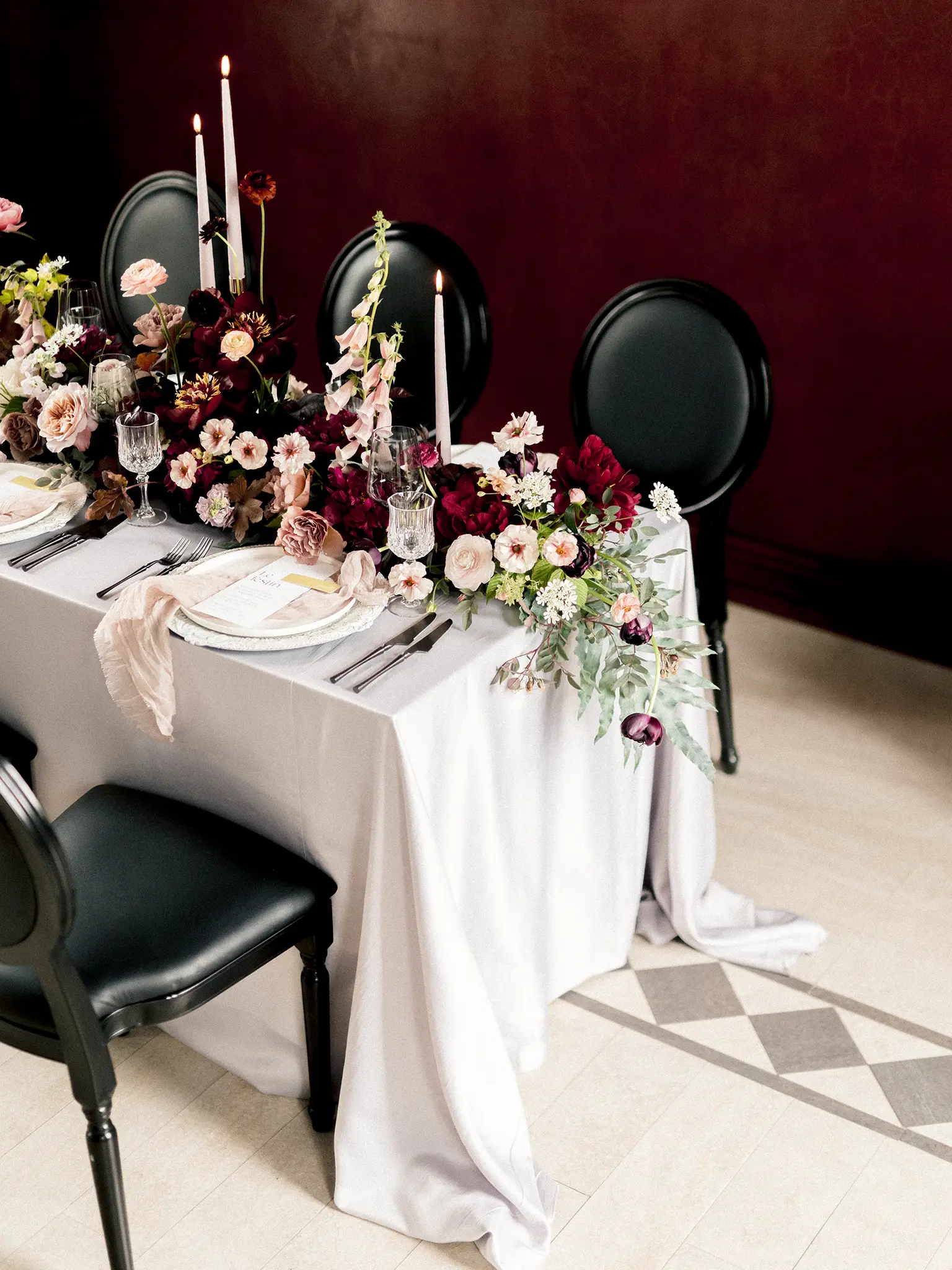 Maroon and black wedding editorial at Château Ste-Agnès in the Eastern Townships, Quebec - image 9