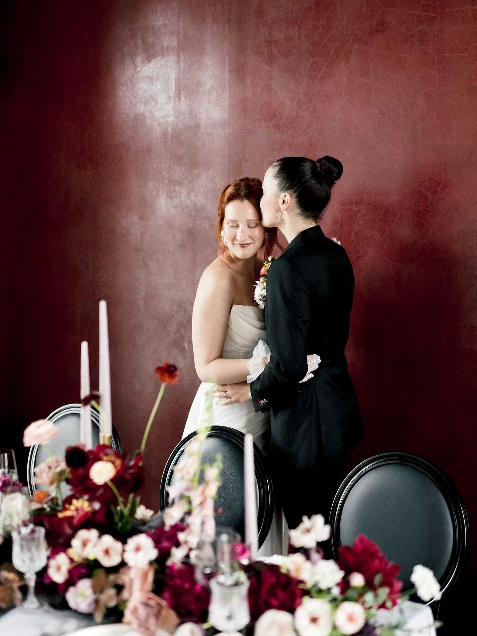 Maroon and black wedding editorial at Château Ste-Agnès in the Eastern Townships, Quebec - image 13