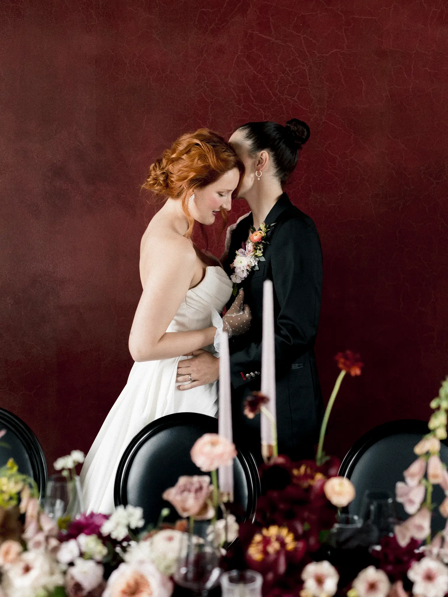 Maroon and black wedding editorial at Château Ste-Agnès in the Eastern Townships, Quebec - image 12