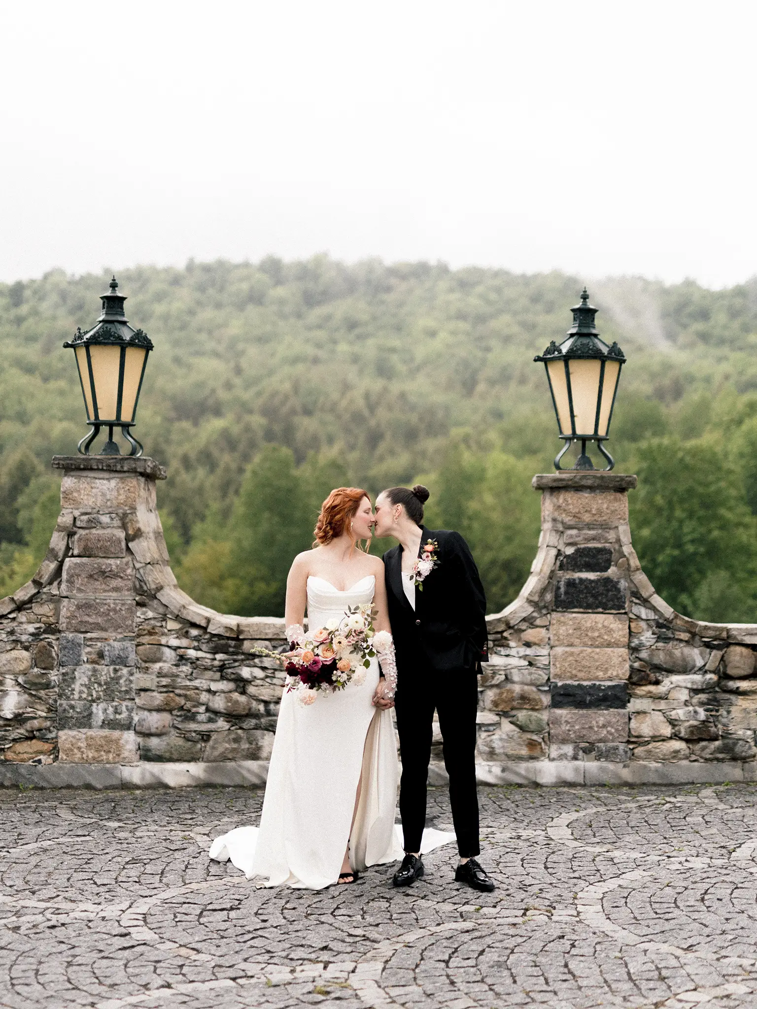 Maroon and black wedding editorial at Château Ste-Agnès in the Eastern Townships, Quebec - image 20