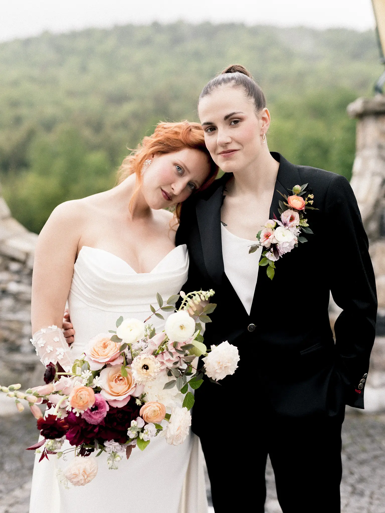 Maroon and black wedding editorial at Château Ste-Agnès in the Eastern Townships, Quebec - image 21