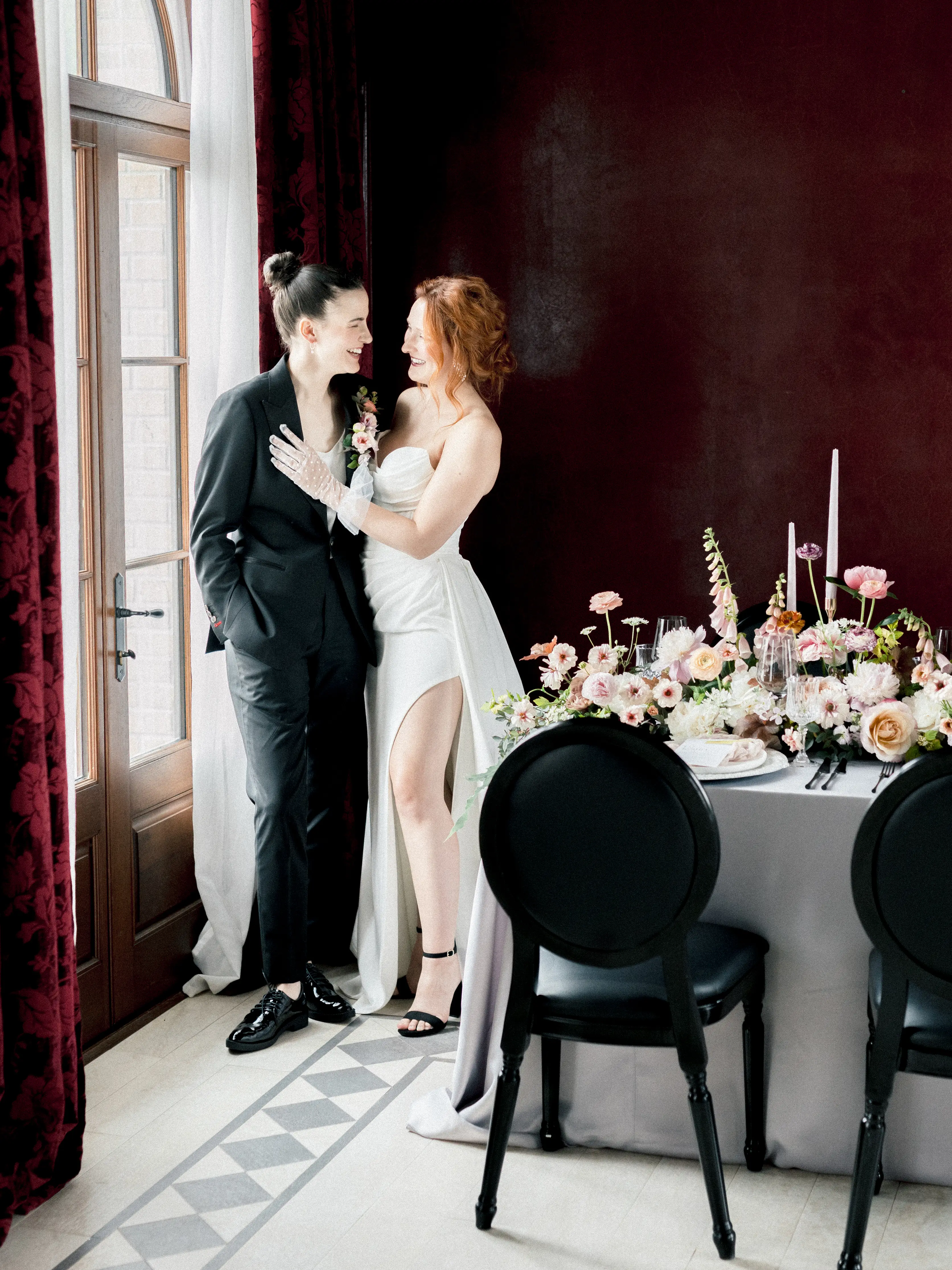 Maroon and black wedding editorial at Château Ste-Agnès in the Eastern Townships, Quebec - image 10