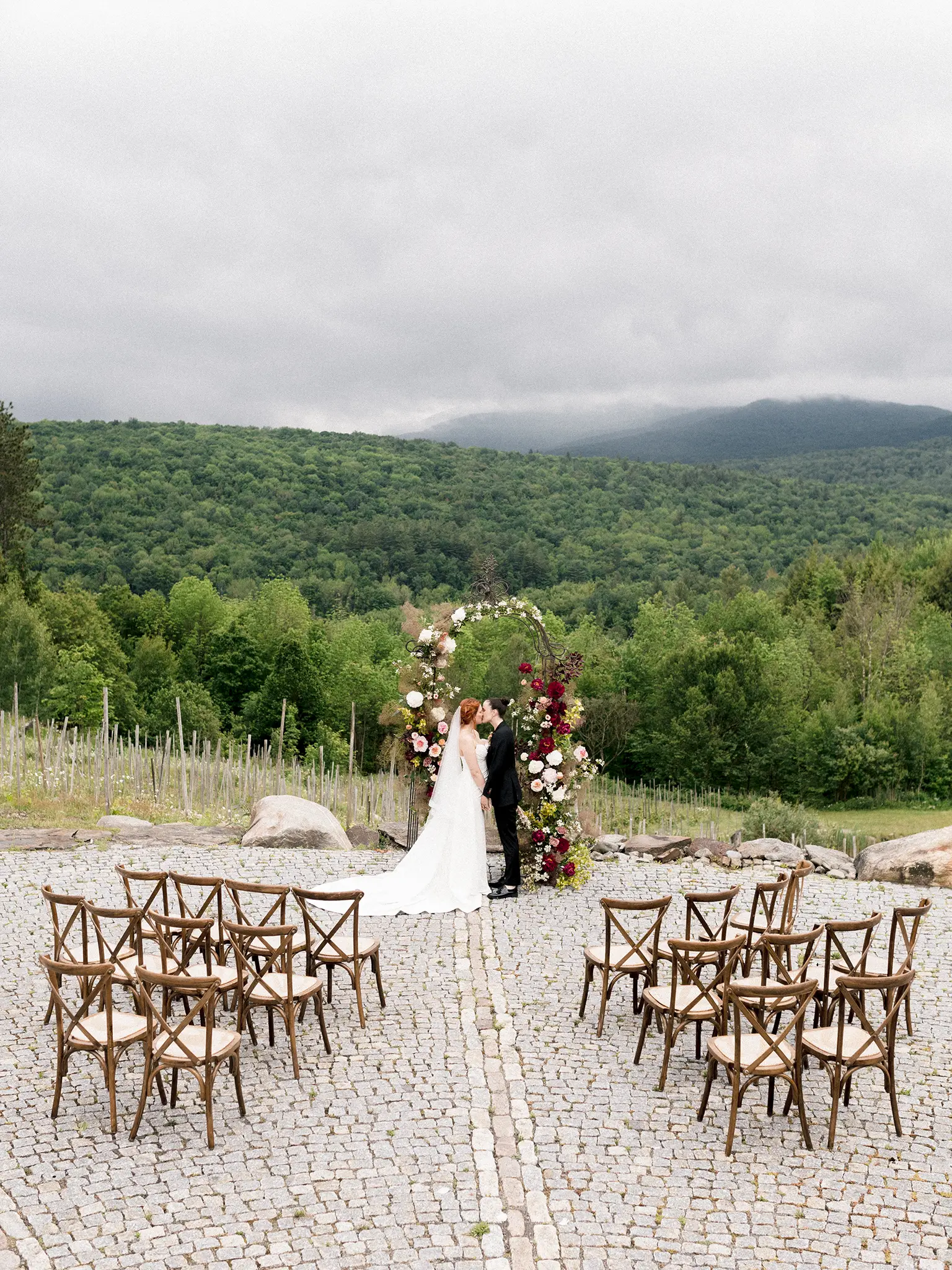 Maroon and black wedding editorial at Château Ste-Agnès in the Eastern Townships, Quebec - image 27