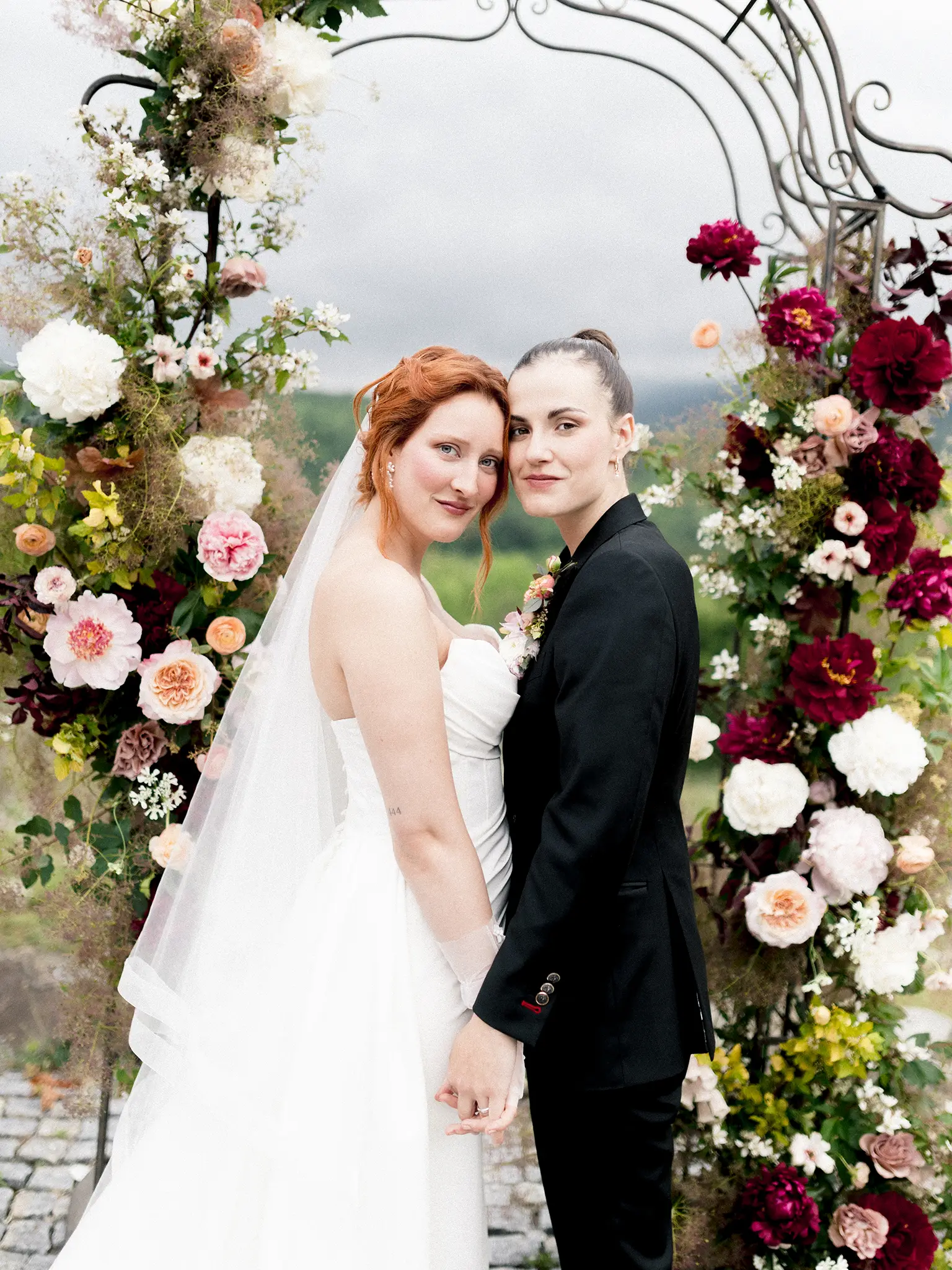Maroon and black wedding editorial at Château Ste-Agnès in the Eastern Townships, Quebec - image 28